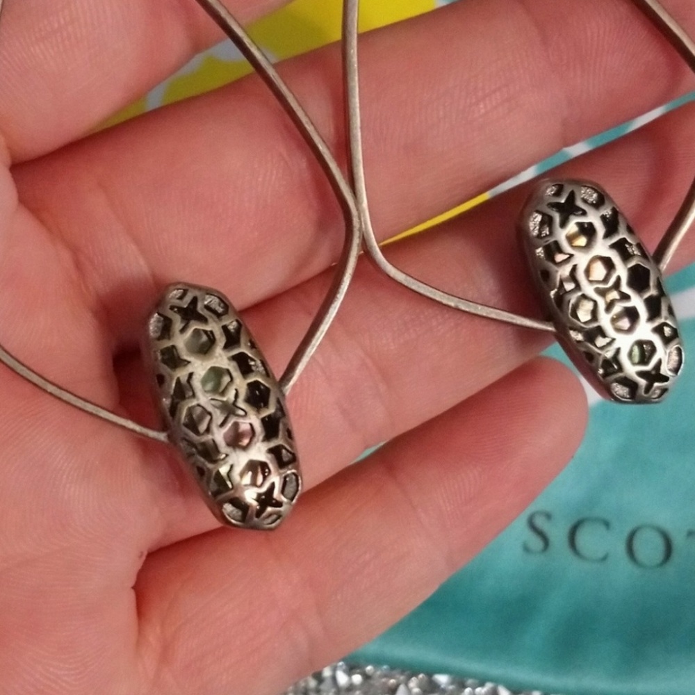 Kendra Scott Arianna Earrings - Picture 2 of 3